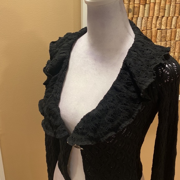 NWT.  Tequila Solo Aigle Soft Black Open Knit Sweater with Flower Pin 4 closure - Picture 7 of 14